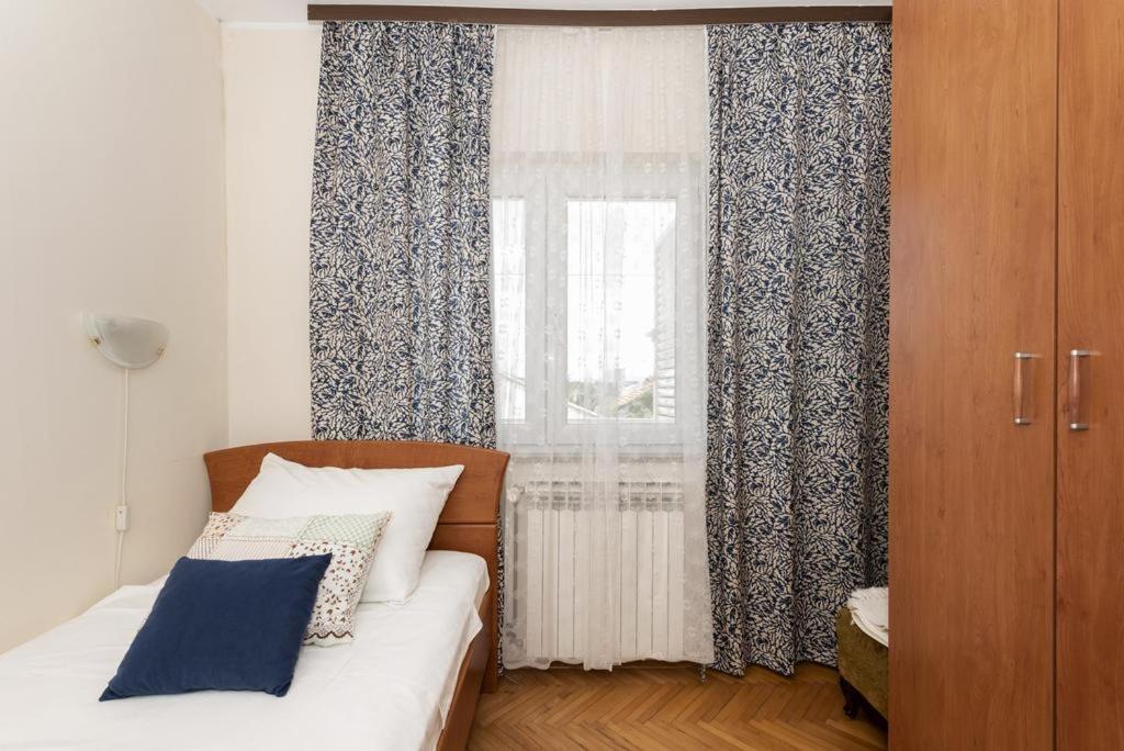 Tara, - Mandalina Sibenik